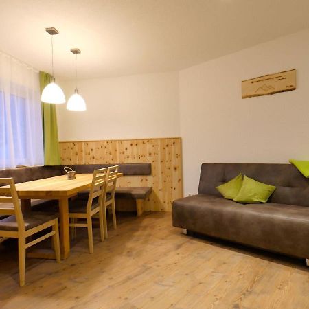 Top Holiday Flat In Fuegen Near The Ski Area Εξωτερικό φωτογραφία